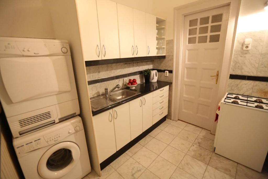 D.Five Classic Luxury Apartment Budapest Rum bild